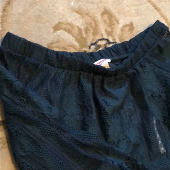 Off the shoulder shirt - Picture 3 of 3